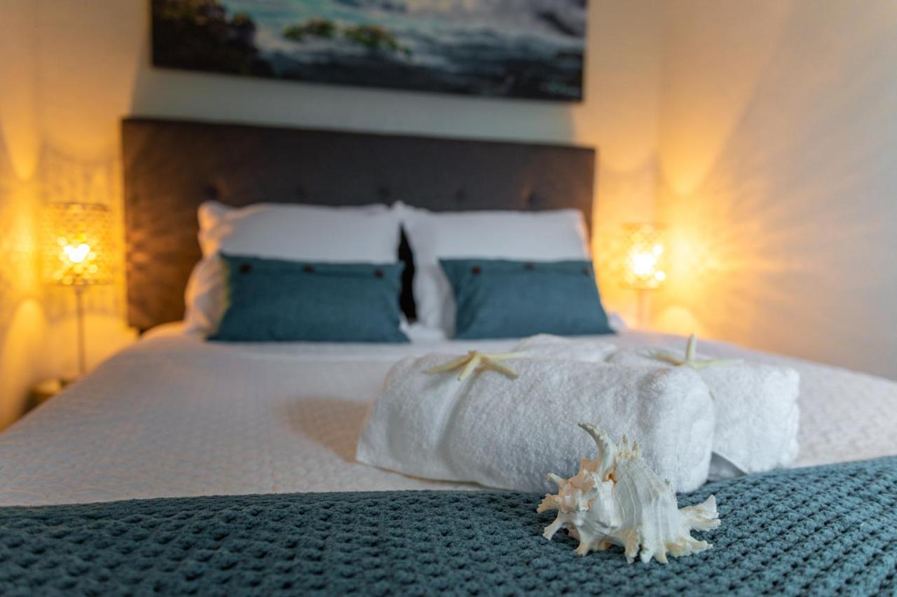 Апартаменты 102-Tiny Treasure-Waterfront With Heated Pool Сант Пит Бич Экстерьер фото